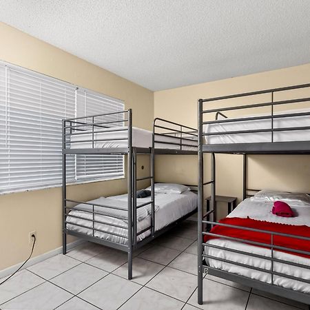 Crocodhouse Early Check In Eight Years Hosting Hostel Fort Lauderdale Luaran gambar