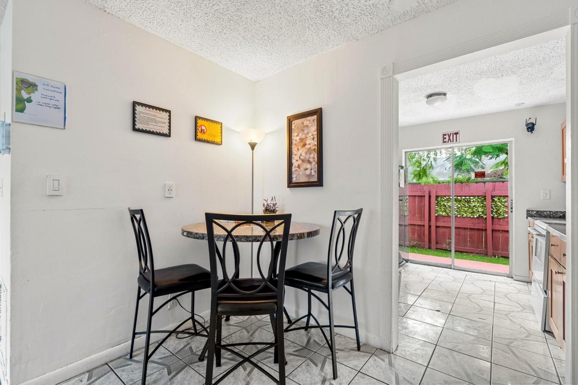 Crocodhouse Early Check In Eight Years Hosting Hostel Fort Lauderdale Luaran gambar